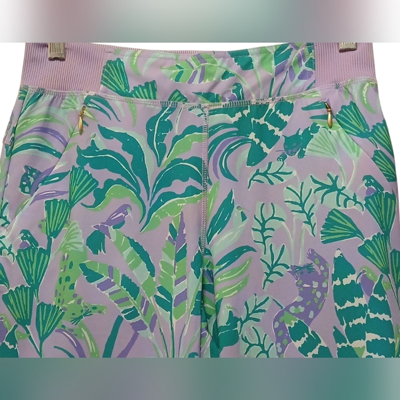 Lilly Pulitzer - NWT, Purple Iris Print Leggings, UPF 50+ Wicking,... - Picture 8 of 11